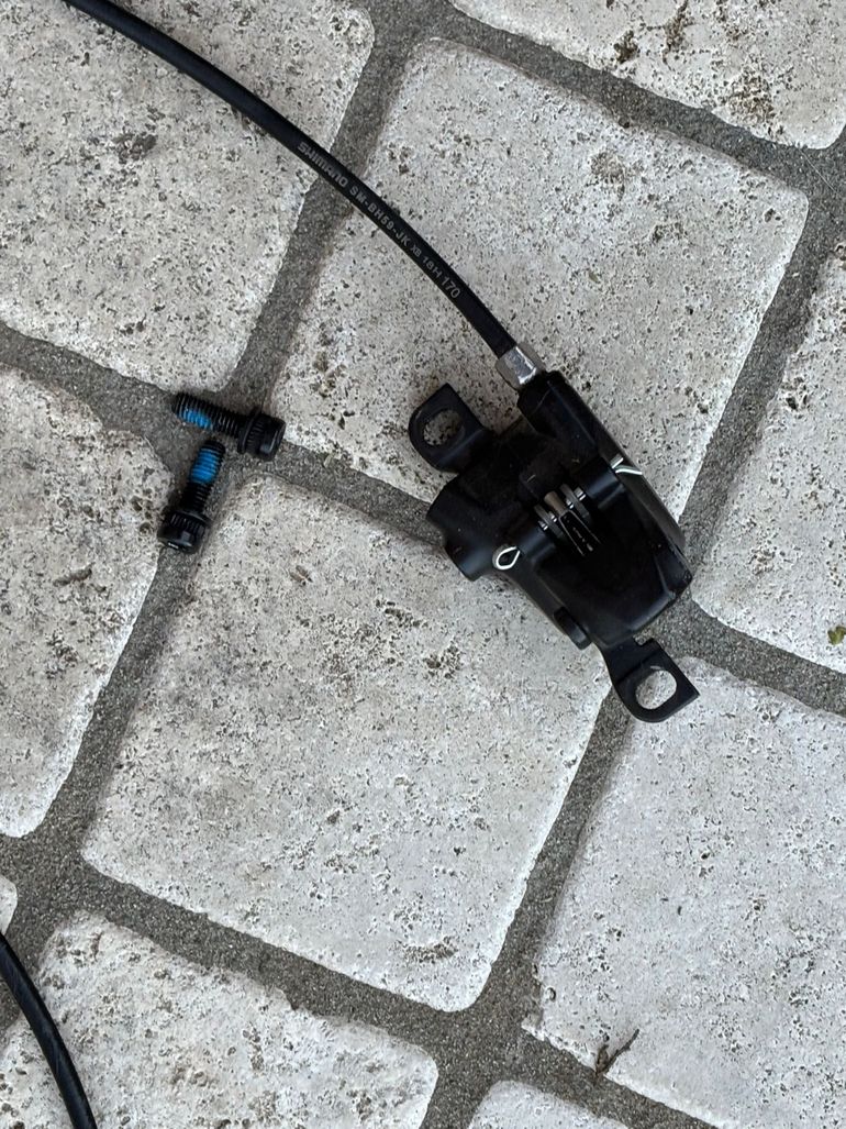 Używany Shimano mt 200 bike — zdjęcie 2 z 3