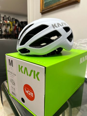 Brugt Kask protone icon 2025 bike — billede 2 af 4
