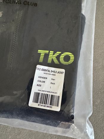 Used Pas Normal Studios T.K.O. Essential Shield Jacket 2025 bike — image 3 of 7