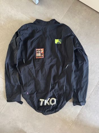 Used Pas Normal Studios T.K.O. Essential Shield Jacket 2025 bike — image 5 of 7