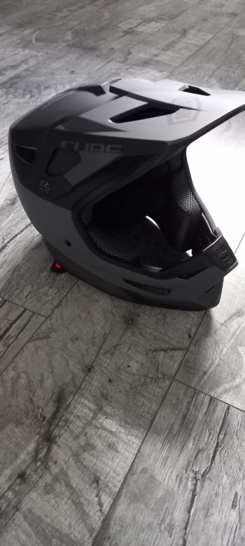 Used . 2023 bike — image 2 of 3