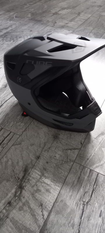 Used . 2023 bike — image 2 of 3