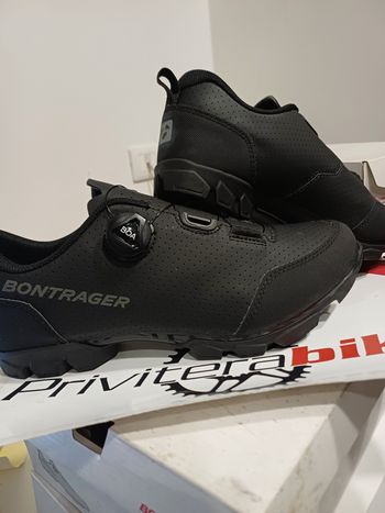 Used Bontrager SCARPE MTB  EVOKE BLACK 42 - 5253473 2024 bike — image 2 of 2