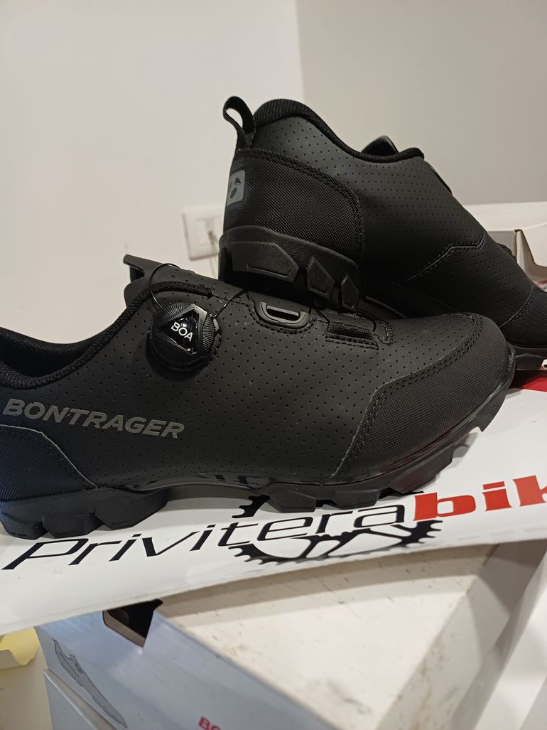Used Bontrager SCARPE MTB  EVOKE BLACK 42 - 5253473 2024 bike — image 2 of 2
