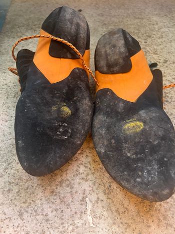 Used Scarpa instinct 2024 Climbing