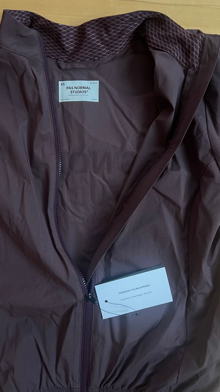 Pas Normal Studios PAS Mechanism Jacke W 2025 bike d'occasion — image 3 sur 3