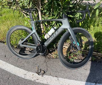 Gebrauchtes Syncros Capital 1.0s Aero 60mm 2025 bike — Bild 2 von 2