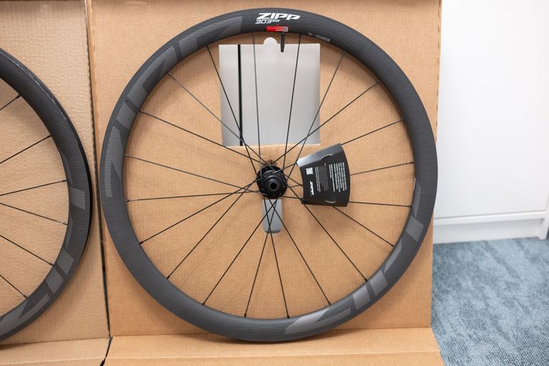 Used Zipp Zipp 303 SW AXS 2025 bike — image 2 of 8