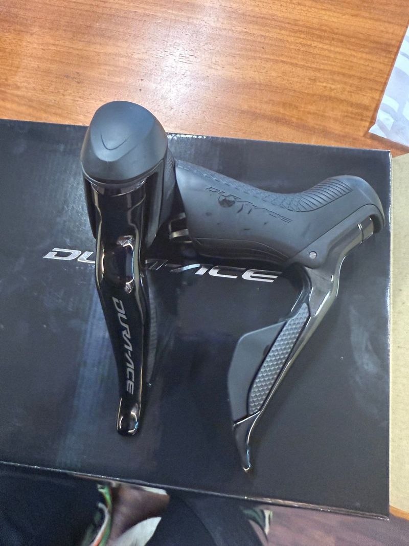 Used Shimano Schalthebel ST-R9150 Di2 links und rechts für Felgenbremse Drivetrain & Pedals