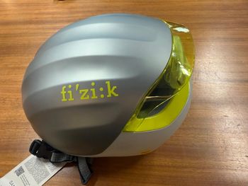 Fizik Kudo Aero silver 56-59. M 2025 Cycling Accessories de segunda mano