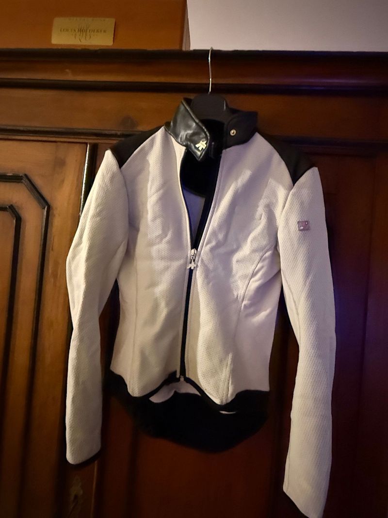 Used Assos giacca invernale donna 2019 bike — image 1 of 3