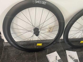Used SwissSide Swiss Side full carbon Hadron2 classic wielset DT Swiss 370 naven 2025 bike — image 2 of 7