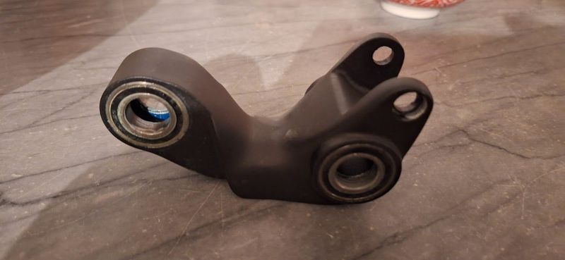 Używany Arc8 Extra ST Linkage 140mm Travel 2025 Rear Suspension