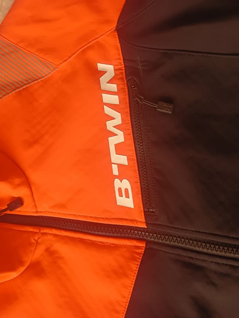 Used BTWIN Winter Jacket 2023 bike — image 4 of 6