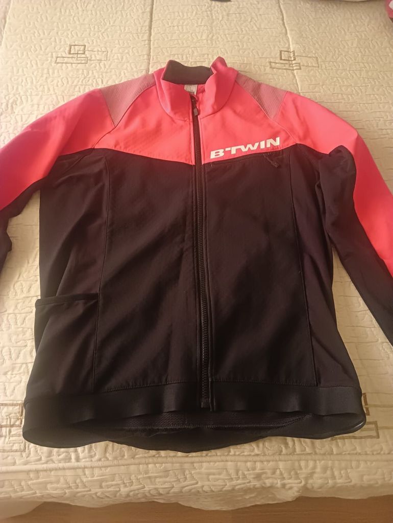 Used BTWIN Winter Jacket 2023 bike — image 3 of 6