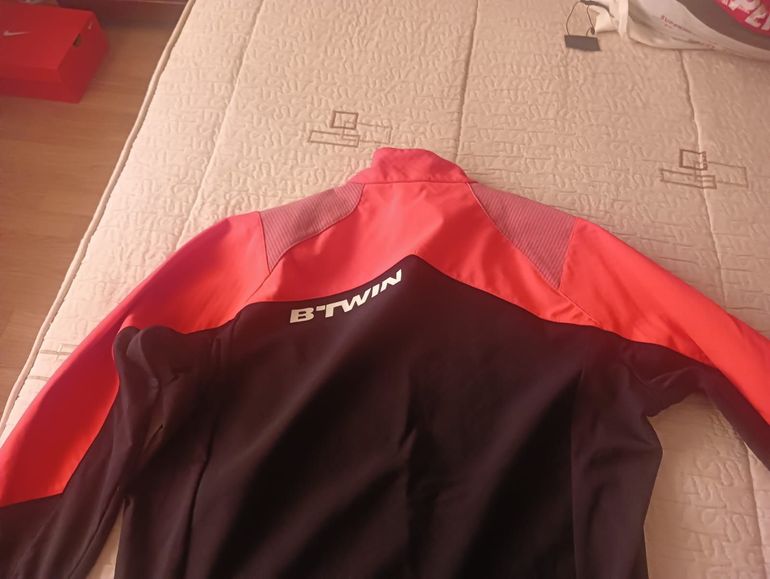 Used BTWIN Winter Jacket 2023 bike — image 1 of 6