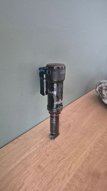 RockShox super deluxe select + 2021 Rear Suspension usato