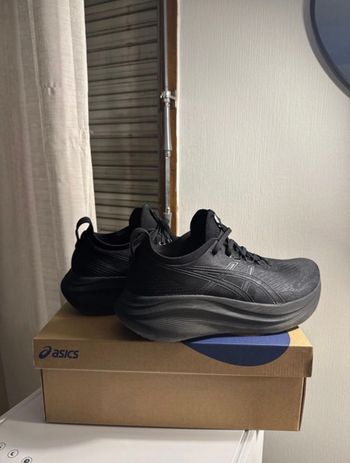 Asics, Nimbus 27