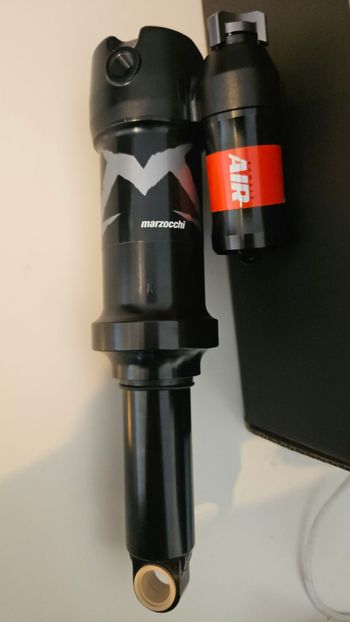 Used Marzocchi Bomber Air A Trunnion Sweep-Adj. Evol LV 0.2 Spacer 2025 bike — image 5 of 8