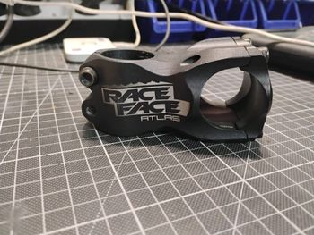 Used Race Face Arlas 2022 bike — image 4 of 4