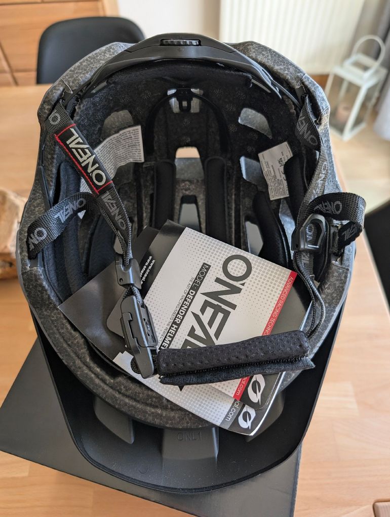 Używany O‘neal DEFENDER GRILL V.22 2022 bike — zdjęcie 5 z 7