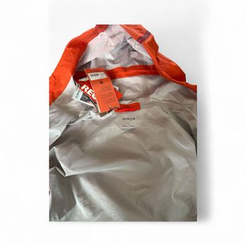 Used AYAQ LONAK HARDSHELL JACKET 2023 bike — image 2 of 2