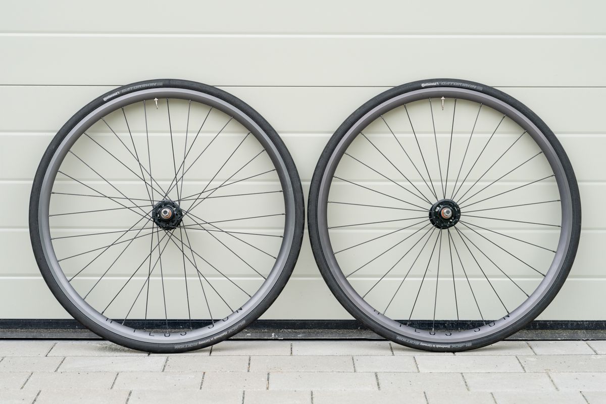 H PLUS SON archetype track wheel 黒 前後セット Phil Wood Classic⁄H+Son