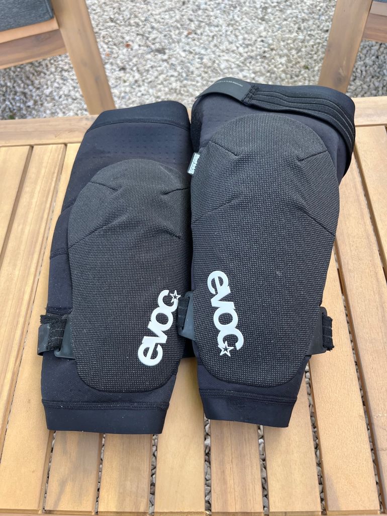 Brugt EVOC Genouillères Protective Gear 2025 bike — billede 2 af 2