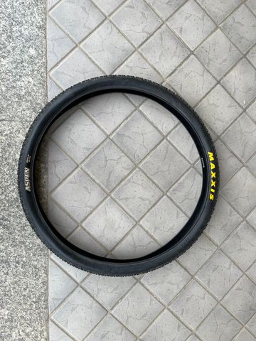 Maxxis Aspen Tyres & Tubes d'occasion
