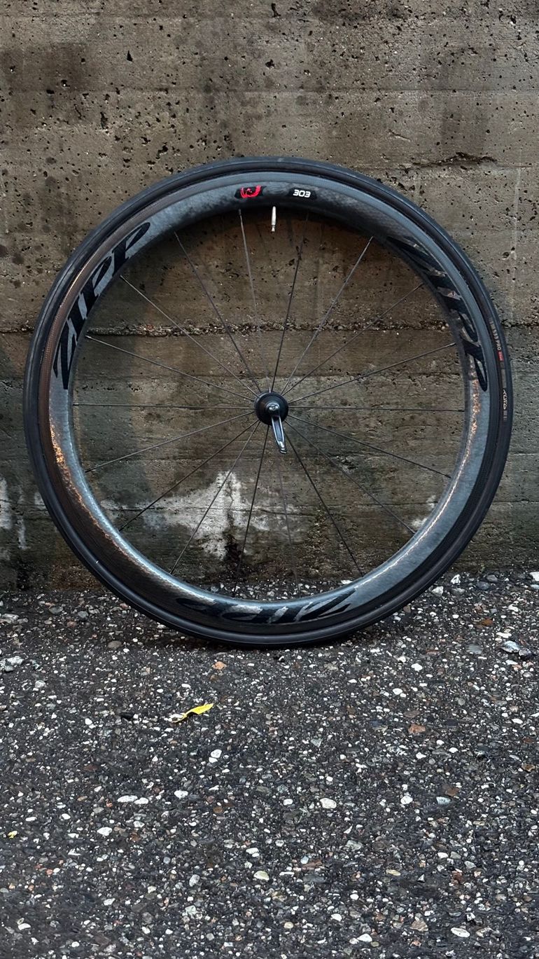 Used Zipp 303 Firecrest Carbon Clincher 2017 bike — image 2 of 7