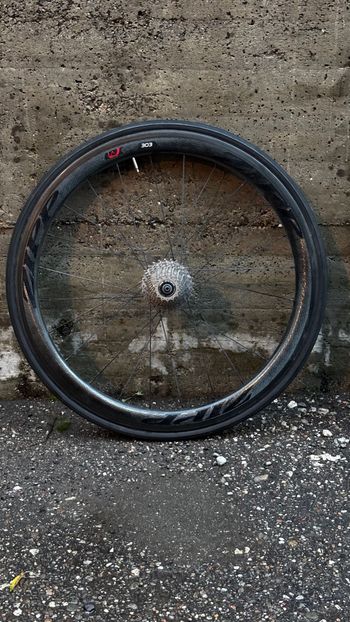 Used Zipp 303 Firecrest Carbon Clincher 2017 bike — image 3 of 7