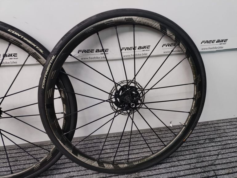 Fulcrum Racing Zero Carbon CMPTZN 2024 bike usato — immagine 2 di 9