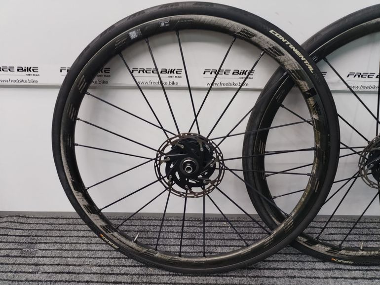 Fulcrum Racing Zero Carbon CMPTZN 2024 bike usato — immagine 4 di 9