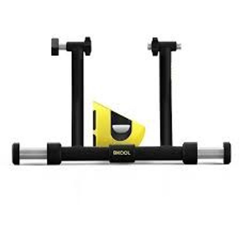 Used Bkool Rullo Smart  Pro 2 interattivo + supporto ruota anteriore bike — image 1 of 3