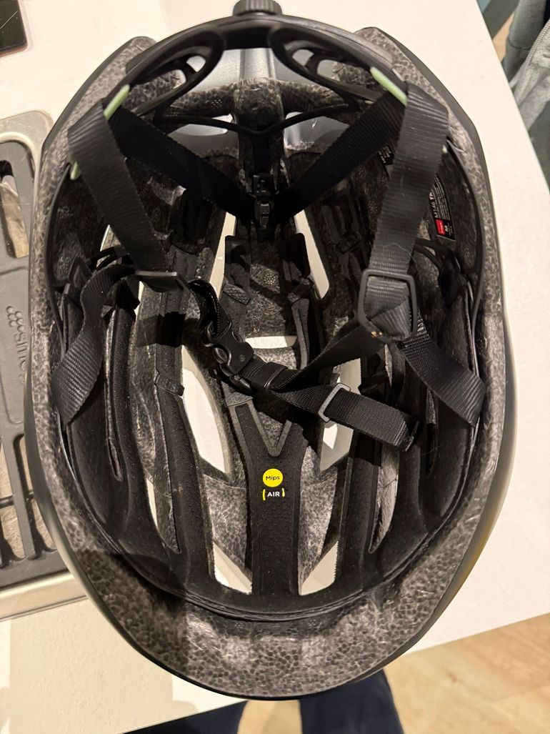 Used MET 3kcarbon 2023 bike — image 7 of 8