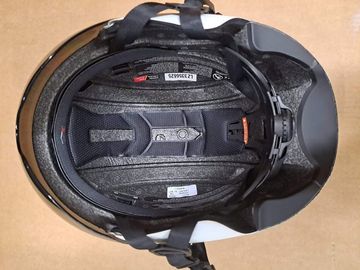 Brugt Lazer Victor TT Helmet 2022 bike — billede 4 af 4