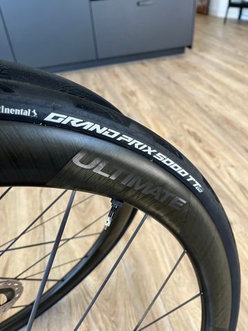 Mavic Ultimate 45 Carbon Disc bike de segunda mano — imagen 1 de 11