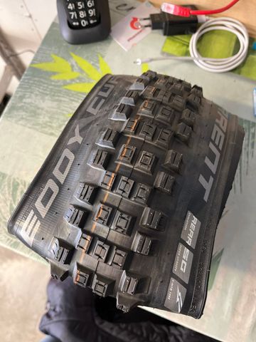 Używany Schwalbe eddy current 2024 bike — zdjęcie 1 z 4