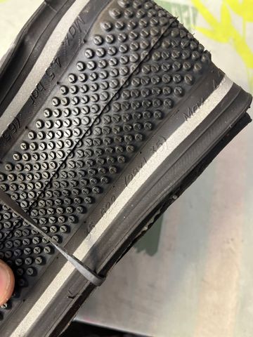 Gebrauchtes Schwalbe g-One all round 2024 bike — Bild 3 von 3