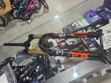 Fox 36 FACTORY 160MM 2025 Fork usato