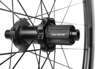 Tweedehands Scope R-series 4 (45mm) 2025 bike — afbeelding 3 van 6