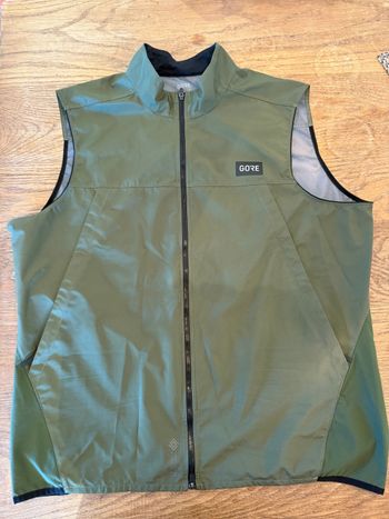 Used Gorewear Gore Gilet GoreTex Windstopper 3XL Green 2024 bike — image 4 of 8