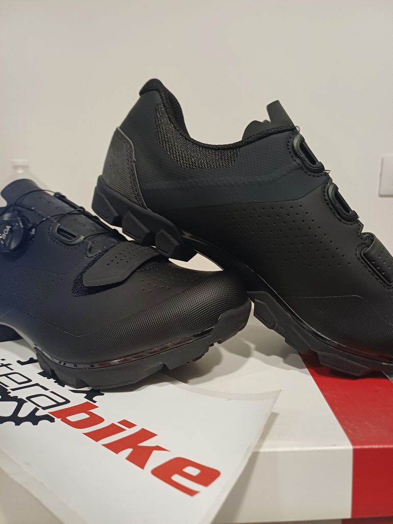 Used Bontrager SCARPE MTB  FORAY 42 - 5253387 2023 bike — image 2 of 2