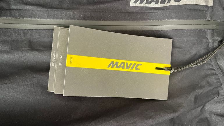 Used Mavic Cosmic H2O Jacket M 2024 bike — image 6 of 6
