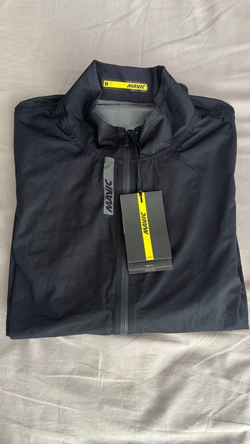 Used Mavic Cosmic H2O Jacket M 2024 bike — image 2 of 6