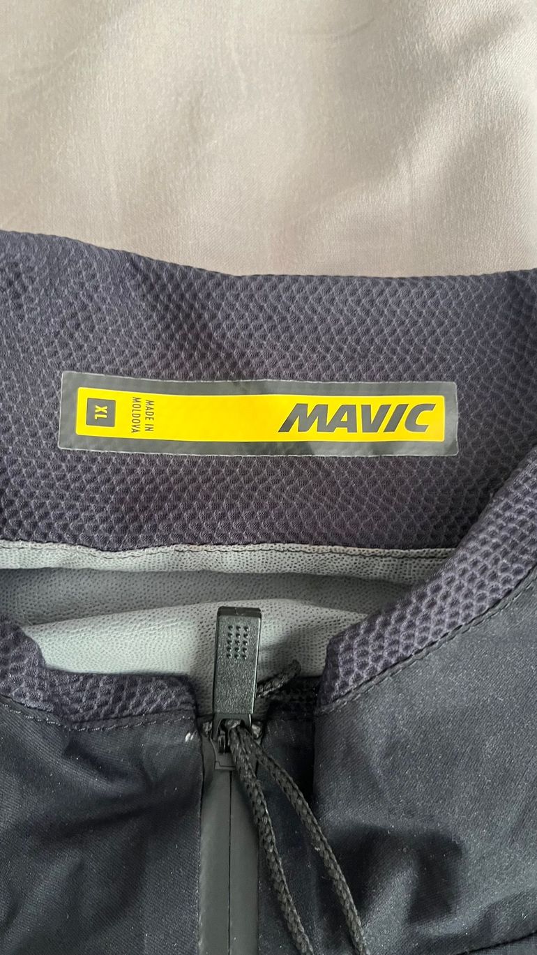 Used Mavic Cosmic H2O Jacket M 2024 bike — image 4 of 6