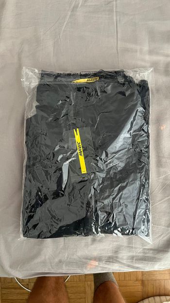 Used Mavic Cosmic H2O Jacket M 2024 bike — image 5 of 6