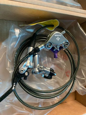 Käytetty Formula Cura X Polish 2025 Brakes
