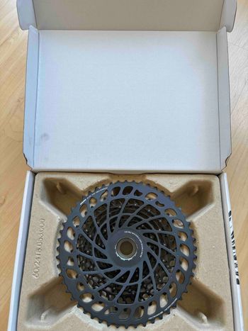 Used Sram XG-1275 Eagle Kassette 12-fach - 10-52 Zähne - schwarz 2025 bike — image 1 of 3