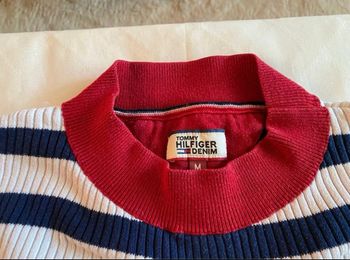 Used Tommy Hilfiger , pull rayé bleu marine et rouge, en Coton Épais Femme M 2022 bike — image 3 of 3